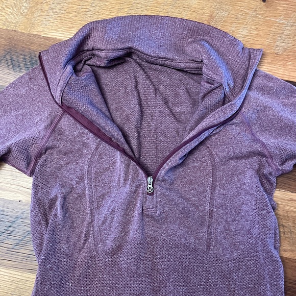 Lululemon Swiftly Quarter Zip, Size 4 - Picture 4 of 9